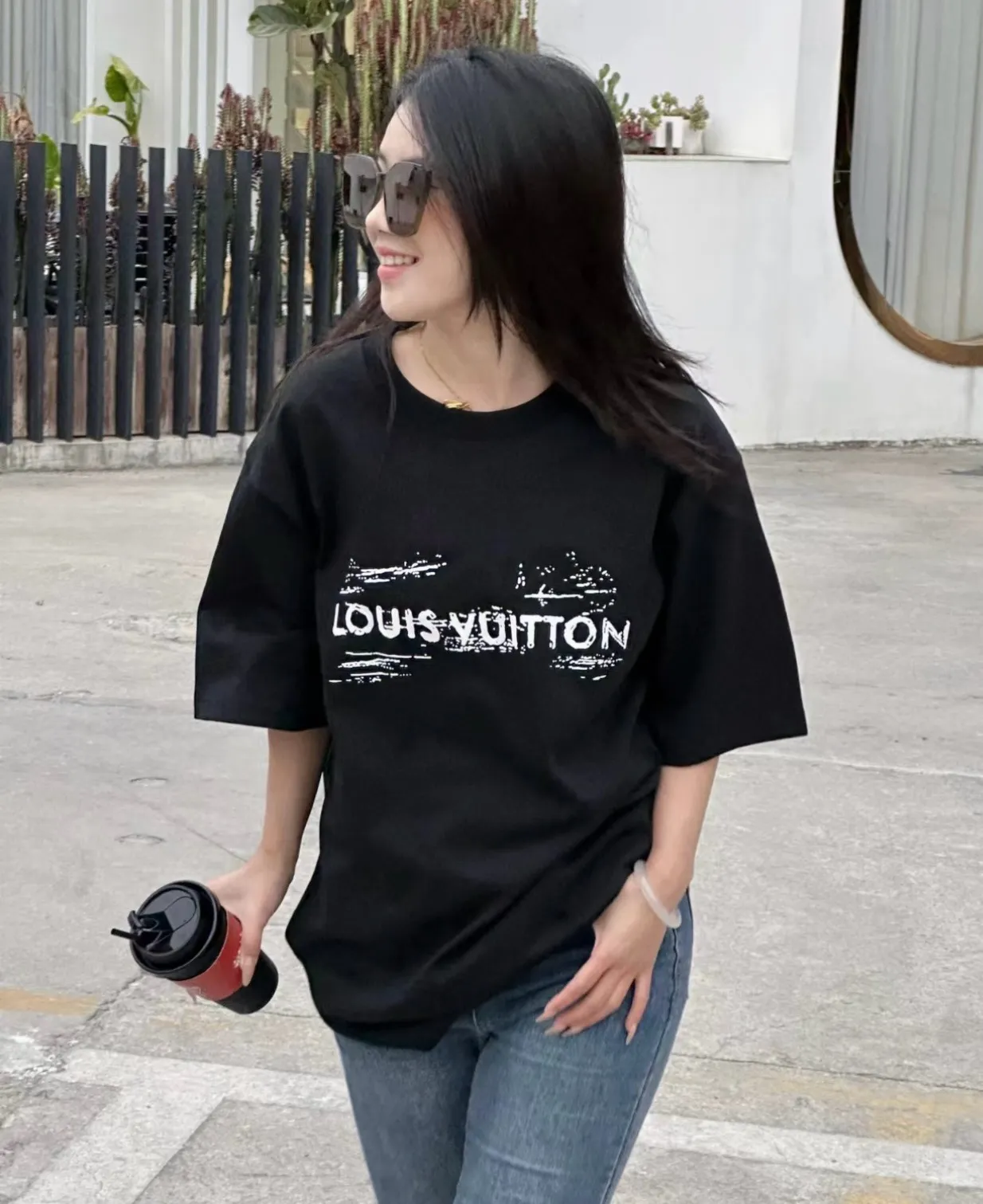 Louis Vuitton/ Logo